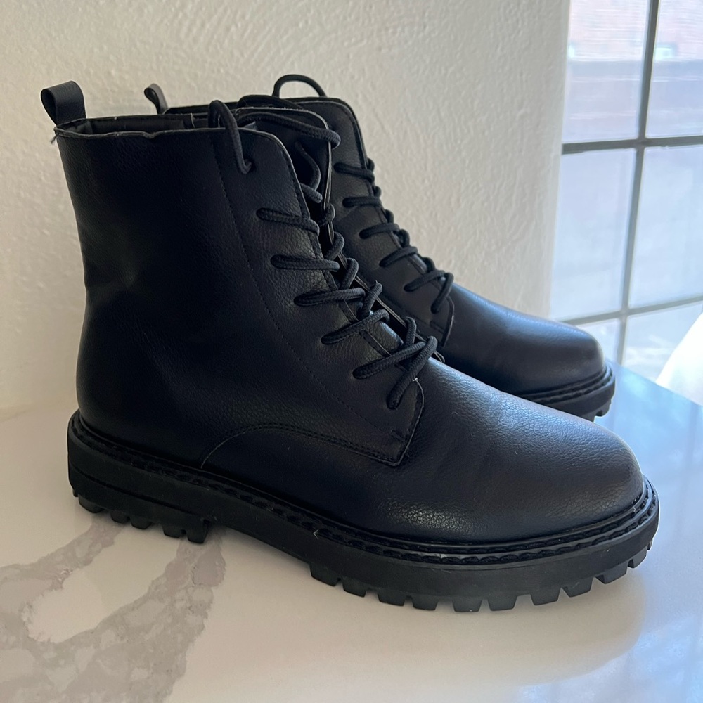 Black combat boots—almost new!